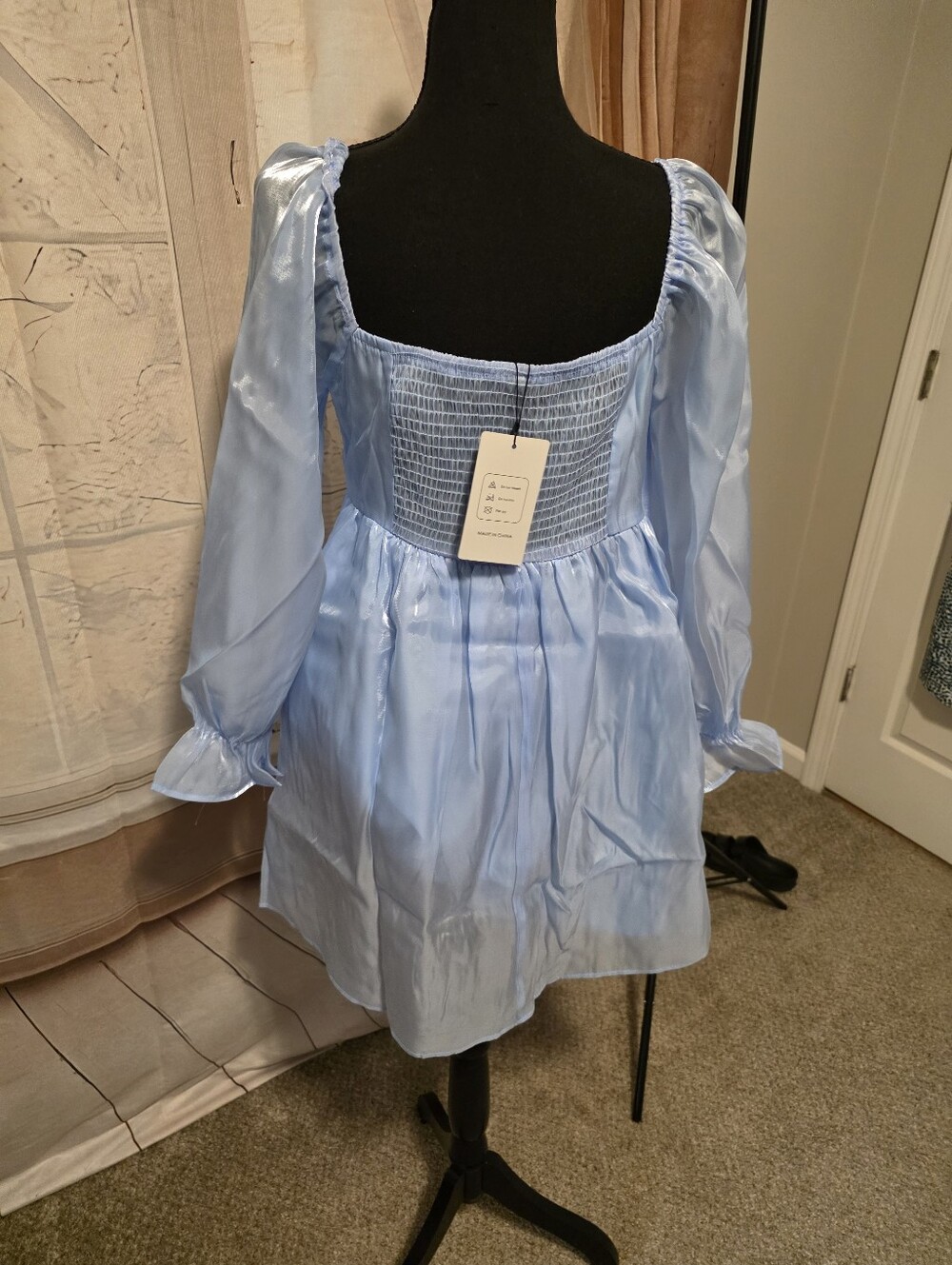 Light Blue Satin Puff Sleeve Square Neck Dress - Picture 4 of 6